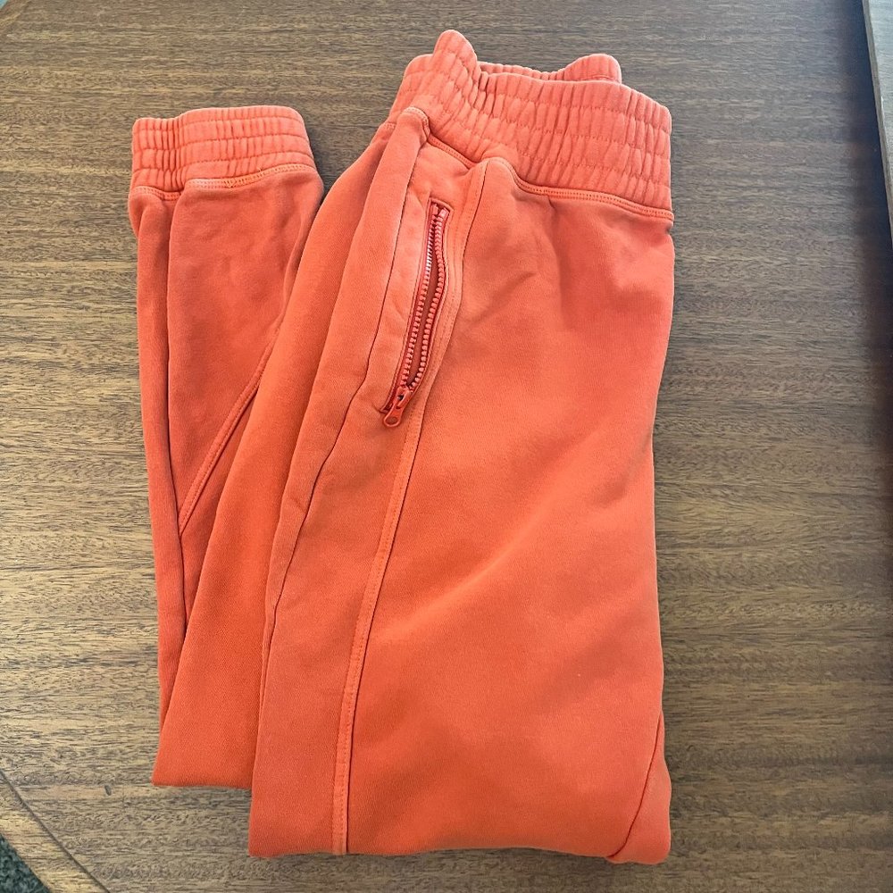 Fabletics Linda High-Waisted Jogger